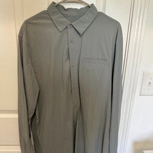 LULULEMON BUTTON DOWN
